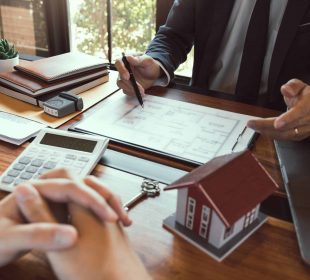 Louer un bien immobilier : démarches et documents indispensables